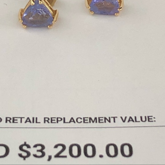 Tanzanite 14K trillion cut stud earrings - Picture 6 of 7